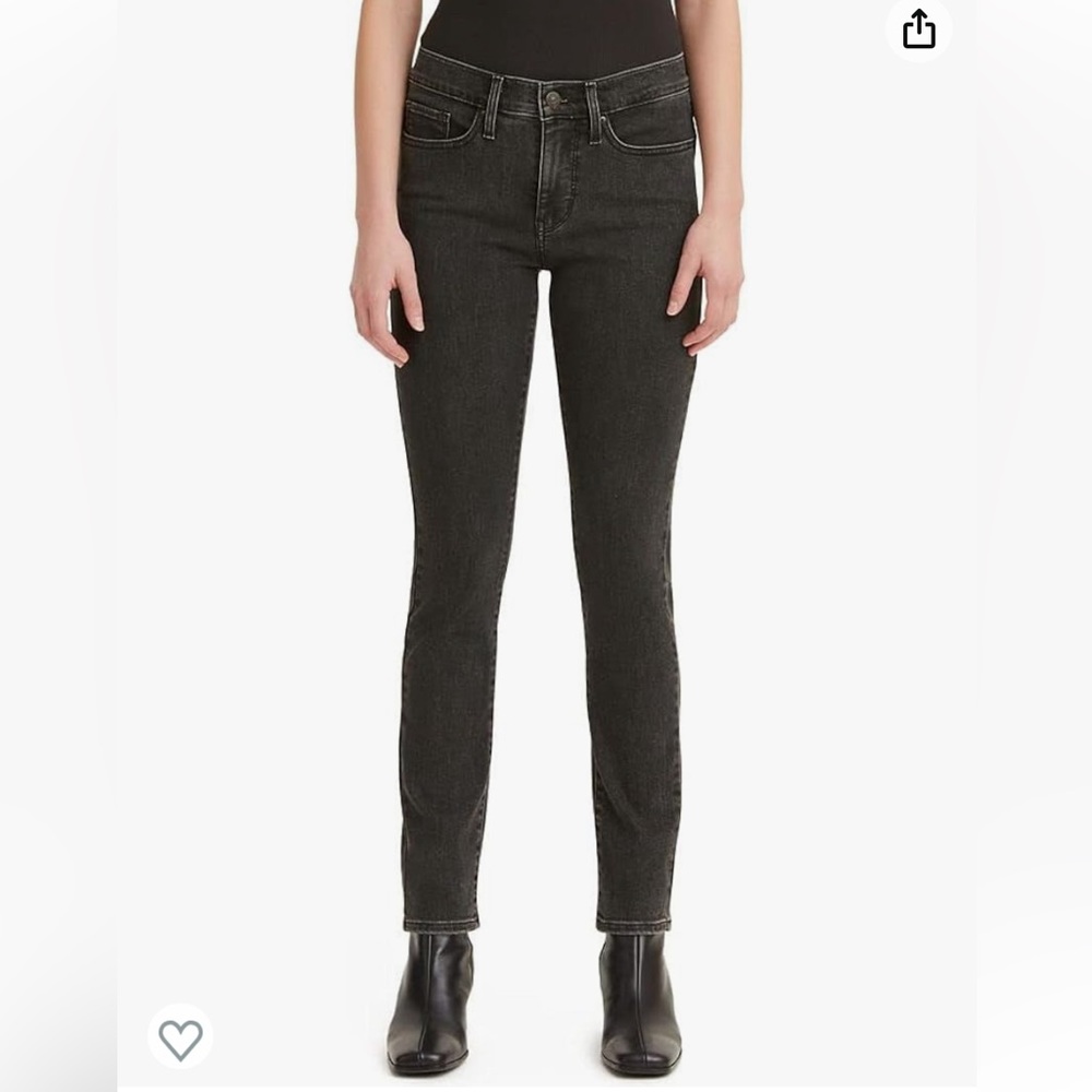 🍁NWOT Women’s Classic Mid Rise Skinny Jeans!